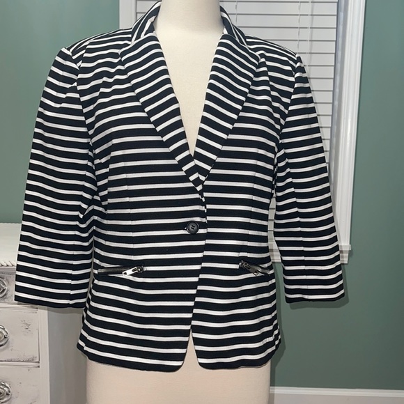 Christian Siriano Jackets & Blazers - Christian Siriano Jacket